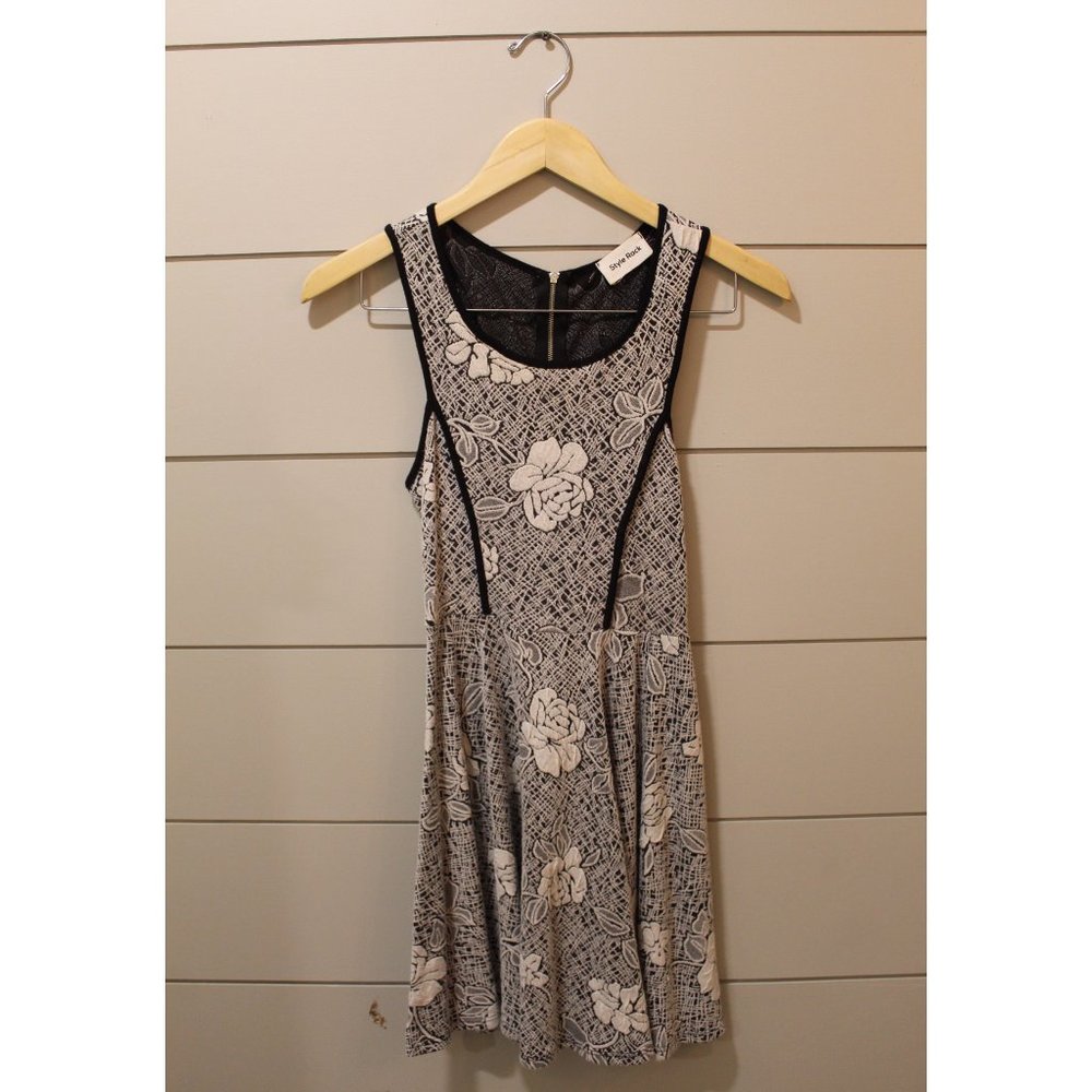 Black and White Floral Stretchy Dress
